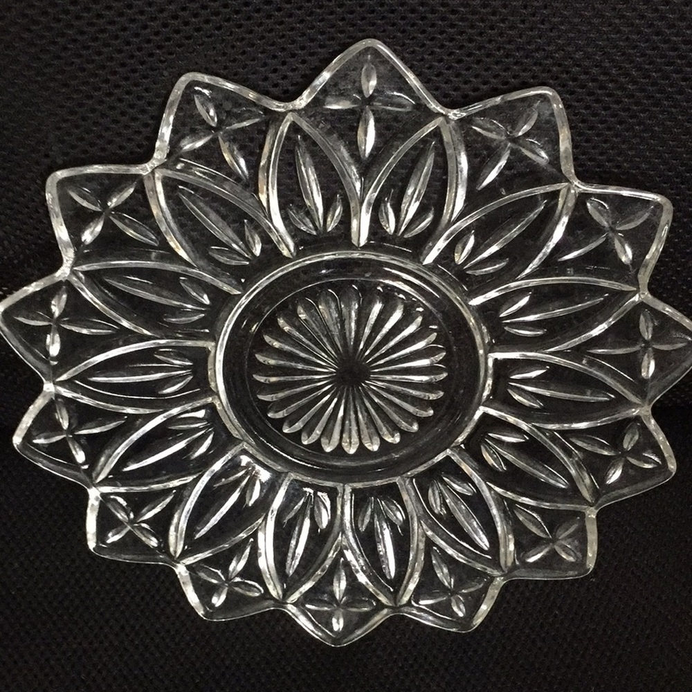 Federal Glass Company Starburst 14 Point Platter - Picture 3 of 9
